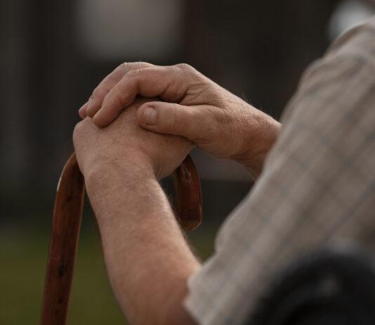 Podkarpackie kobiety żyją najdłużej w kraju, mężczyźni wiceliderami. Najnowsze dane GUS