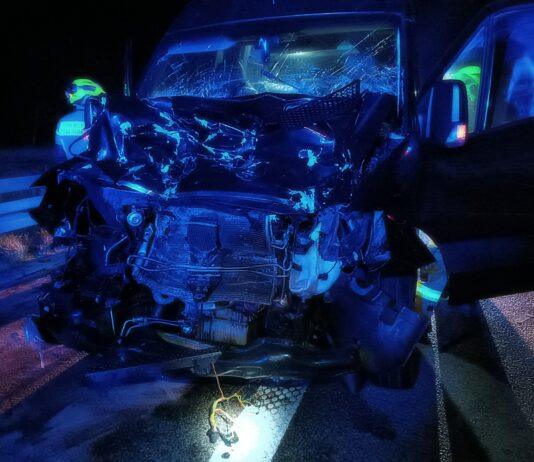 Groźny wypadek na A4 pod Rzeszowem. W zderzeniu busa z ciężarówka kilku rannych