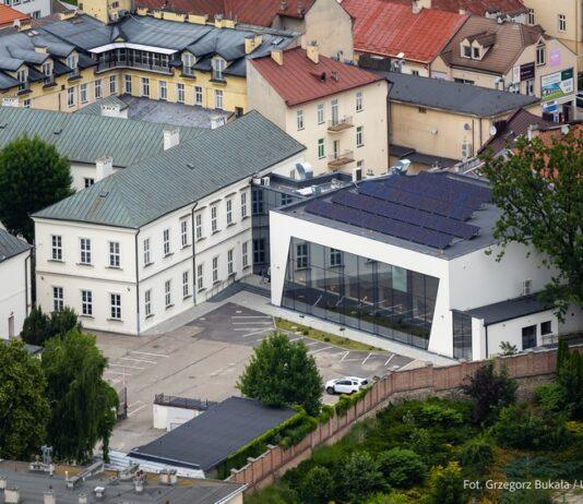 Hale sportowe I LO i Zespołu Szkół nr 1 walczą o tytuł w konkursie „Budowa Roku Podkarpacia”