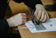 Oferta pracy: Nauczyciel przedmiotów zawodowych elektronicznych