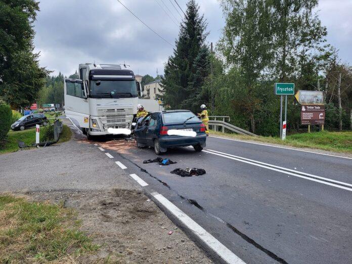 zderzenie-osobowka-ciezarowka