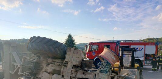 jasienica-rosielna-wywrocony-ciagnik