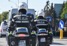 1000 zł mandatu nie zrobiło wrażenia, po dwóch godzinach kolejny. Antyreklama McLarena? policjanci-motocykle
