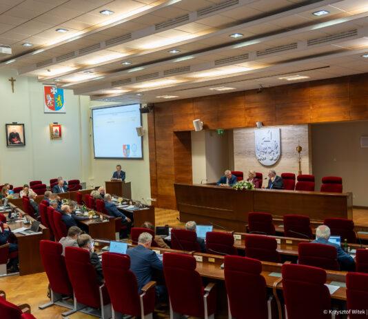 Służba zdrowia w regionie zdominowała poniedziałkową sesję sejmiku. Szpitale w tarapatach