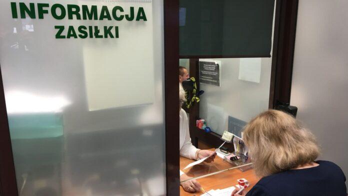 Jak dostać zasiłek opiekuńczy i komu należy się zasiłek opiekuńczy