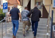 Brutalny atak na przystanku autobusowym. Pijani mężczyźni napadli na kobiety