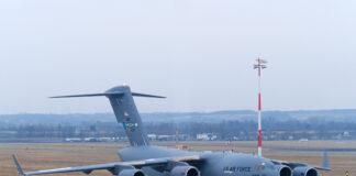 amerykanski-samolot-transportowy-lotnisko-jasionka