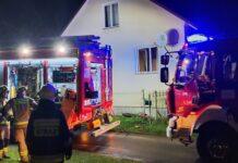 Nocny pożar domu w Starej Wsi. Trzy osoby trafiło do szpitala