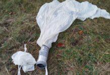 Na Podkarpaciu nielegalne papierosy spadają z nieba. Paserzy akcyzowi transportowali je balonem