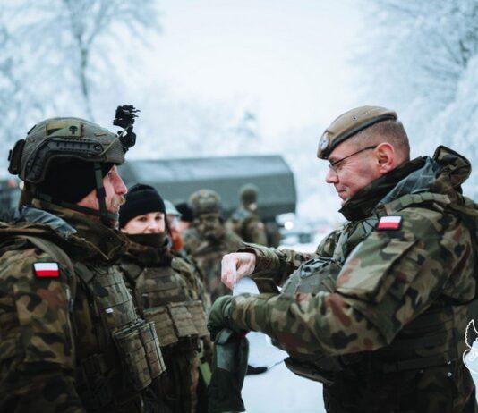 Podkarpaccy terytorialsi i akcje ratunkowe w trudnych warunkach. Jak wyglądają ćwiczenia?