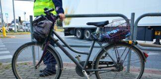 81-letni rowerzysta trafił do szpitala po wypadku z udziałem ciężarówki