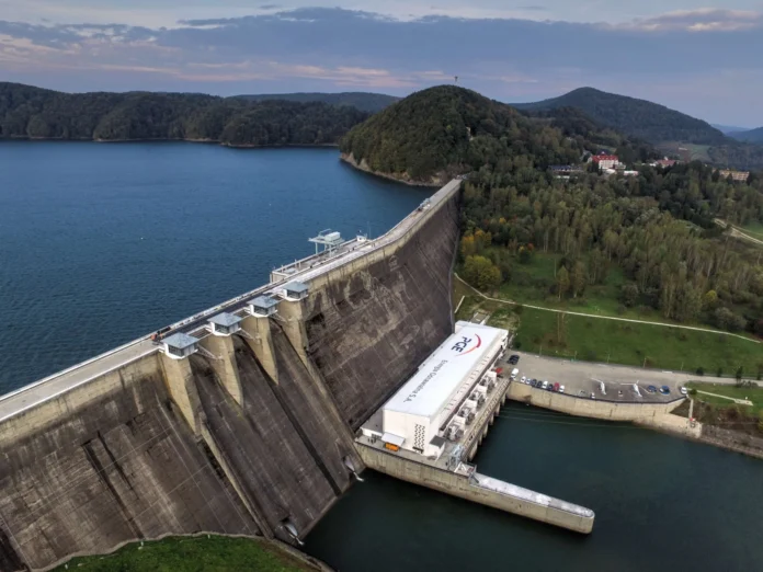 esp-solina-zapora-pge-modernizacja 20-miesięczna modernizacja w Elektrowni Wodnej Solina zakończona sukcesem
