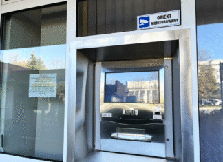 Po 12 latach WiMBP w Rzeszowie otrzymała nową wrzutnię biblioteczną