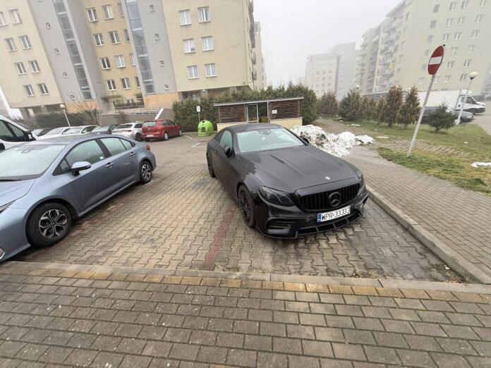 radek-rzeszow-parkowanie-01 niewlasciwe-parkowanie-rzeszow-radek