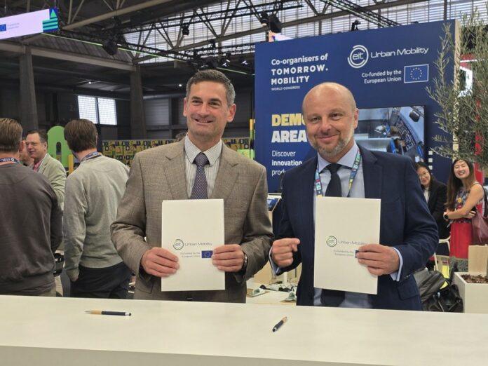 rzeszow-na-smart-city-expo-world-congress-w-barcelonie-rzeszow-czescia-eit-16 Wynik kongresu w Barcelonie. Rzeszów dołącza do europejskiej sieci innowacji miejskiej mobilności EIT