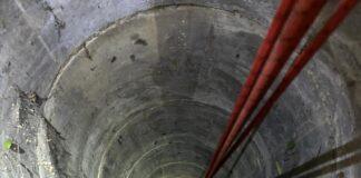 Koza wpadła do studni. Zwierzęcia nie udało się uratować