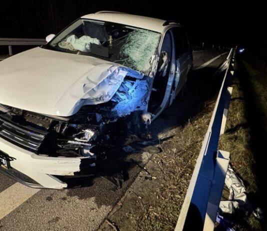 Nocny wypadek w Majdanie Królewskim. Trzy osoby w szpitalu Nocny wypadek w Majdanie Królewskim. Trzy osoby w szpitalu