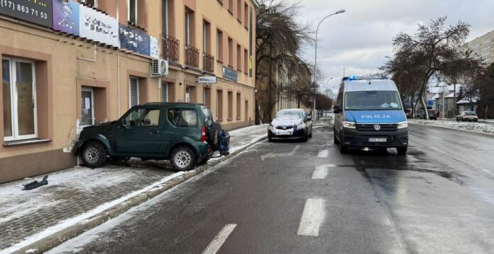 rzeszow-wjazd-w-budynek-01 zderzenie z kamienica w Rzeszowie