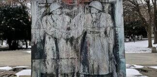 Pomnik Wdzięczności Radzieckiej posadowiony na Placu Ofiar Getta w Rzeszowie