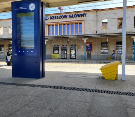 dworzec kolejowy Rzeszów główny, peron
