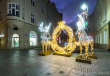 Świąteczne ozdoby w Rzeszowie znikają z ulic. Wiemy, do kiedy będzie można się nimi cieszyć ozdoby świąteczne w Rzeszowie