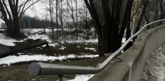 wypadł z wieżowca rzeszów