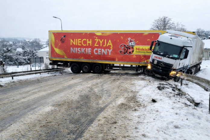 zderzenie tir dostawczak rymanów