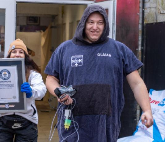 Rzeszowianin z rekordem Guinnessa! Pobił rekord przebywania w lodowatej wodzie