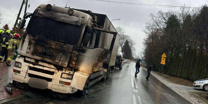 pożar ciężarówki OSP Nawsie