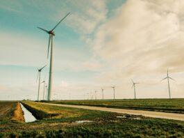 Wielkie śmigła jadą na Wschód. Korczowa kluczową bramą dla ukraińskiej energetyki wiatraki