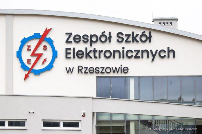 Rozbudowa elektronika na finiszu