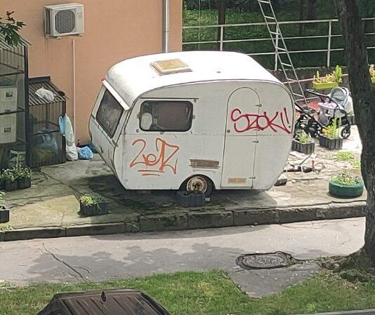 Przełom przy Jałowego? Miasto sprzedaje grunt, by ukrócić zbieractwo. „Czekamy na tragedię?” jałowego