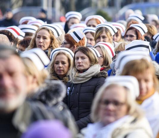 Potężny problem w szpitalu na Podkarpaciu. Pracownicy otrzymają część pensji, związki stawiają ultimatum