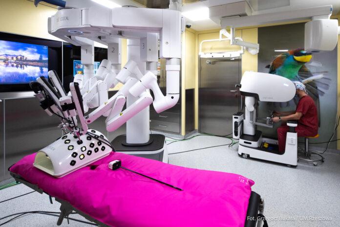 szpital Robot Edge Medical w Szpitalu Miejskim