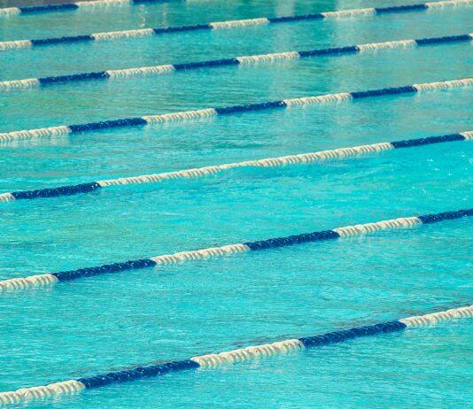 Wielkie plany, brak wykonawcy. Basen nie doczeka się remontu w terminie? basen