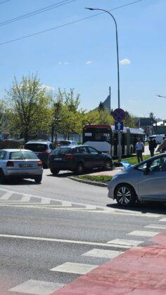 kolizja na rondzie Rzesz&oacute;w