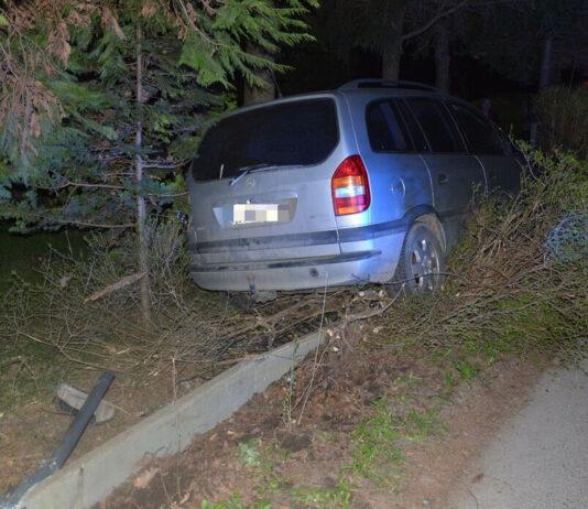 Pijany 16-latek rozbił auto na ogrodzeniu w Rzeszowie!