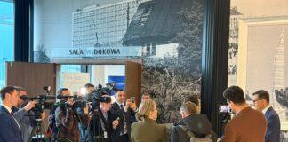 Morawiecki o wyjeździe Zbigniewa Ziobry i sporze o kryptowaluty: „Jesteśmy w trudnym położeniu” premier morawiecki rzeszów