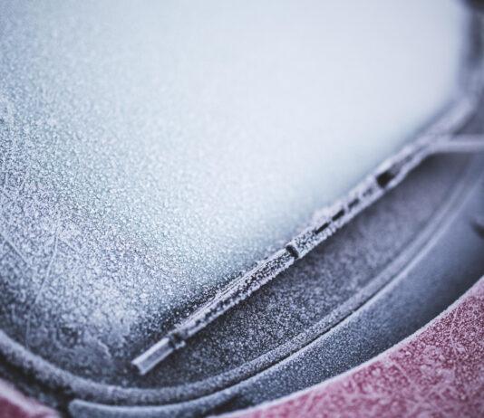 Przymrozki uderzą w Podkarpacie. Rzeszów „białym punktem” na mapie ostrzeżeń