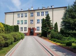 Rodzice z Rzeszowa chcą „wyciszyć” szkołę. „Poziom hałasu jak na placu budowy”
