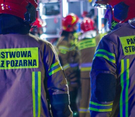 Do garażu w Stobiernej wezwano saperów. Straż nie mogła wejść do środka