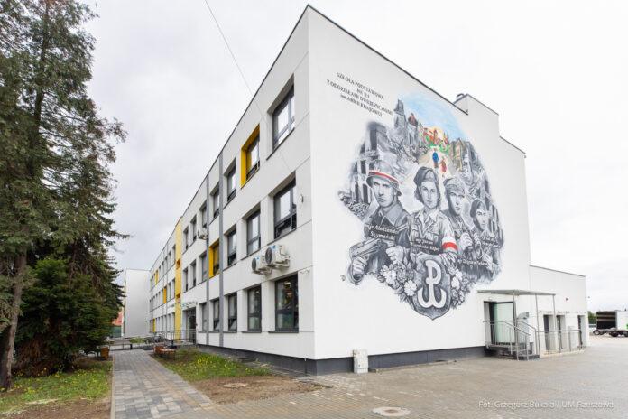 Szkola-Podstawowa21Rzeszow (2)