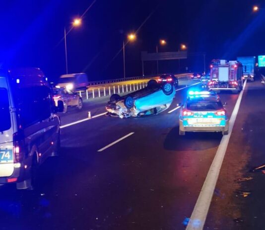 autostrada a4 wypadek dachowanie