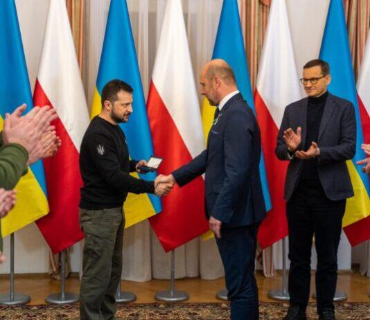 Zełenski miał przyjechać do Polski na konferencję. Odmówi przez odebranie orderu?