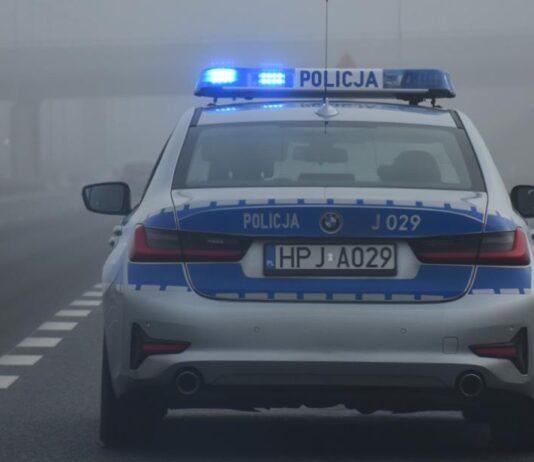 Czarny czwartek na podkarpackiej A4. Seria porannych kolizji sparaliżowała ruch autostrada a4, samochód policyjny