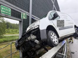dostawczak kolizja a4