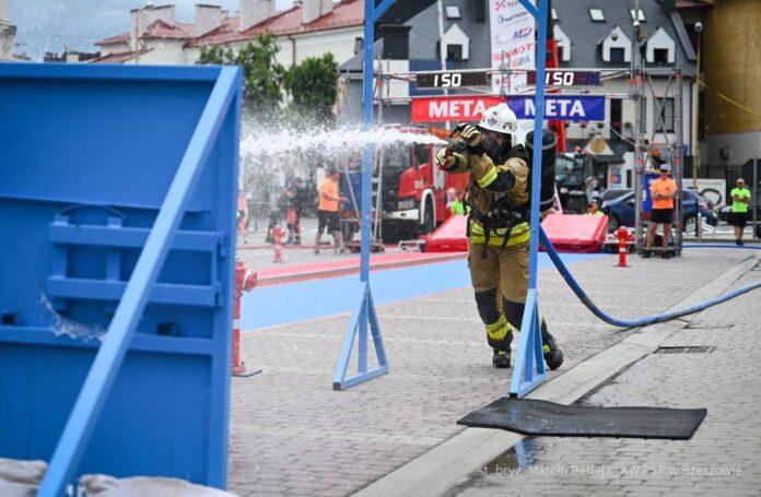 6. Mistrzostwa Polski o tytuł Najtwardszego Strażaka - 18 najtwardszy strażak rzeszów