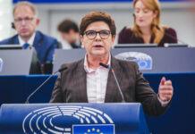 Zarzuty za nielegalne finansowanie PiS. Rzeszowska prokuratura prowadzi śledztwo, są zatrzymania