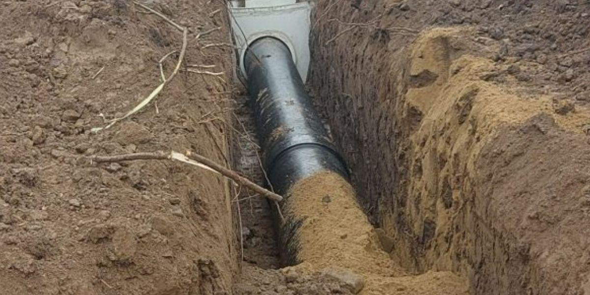 Ruszyła rozbudowa ulicy Ropczyckiej. Ciężki sprzęt i pierwsze efekty prac na placu budowy łącznik Ropczyckiej