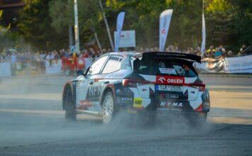 Adrian Rzeźnik i Kamil Kozdroń z ORLEN Teamu na podium w Rajdzie Małopolski